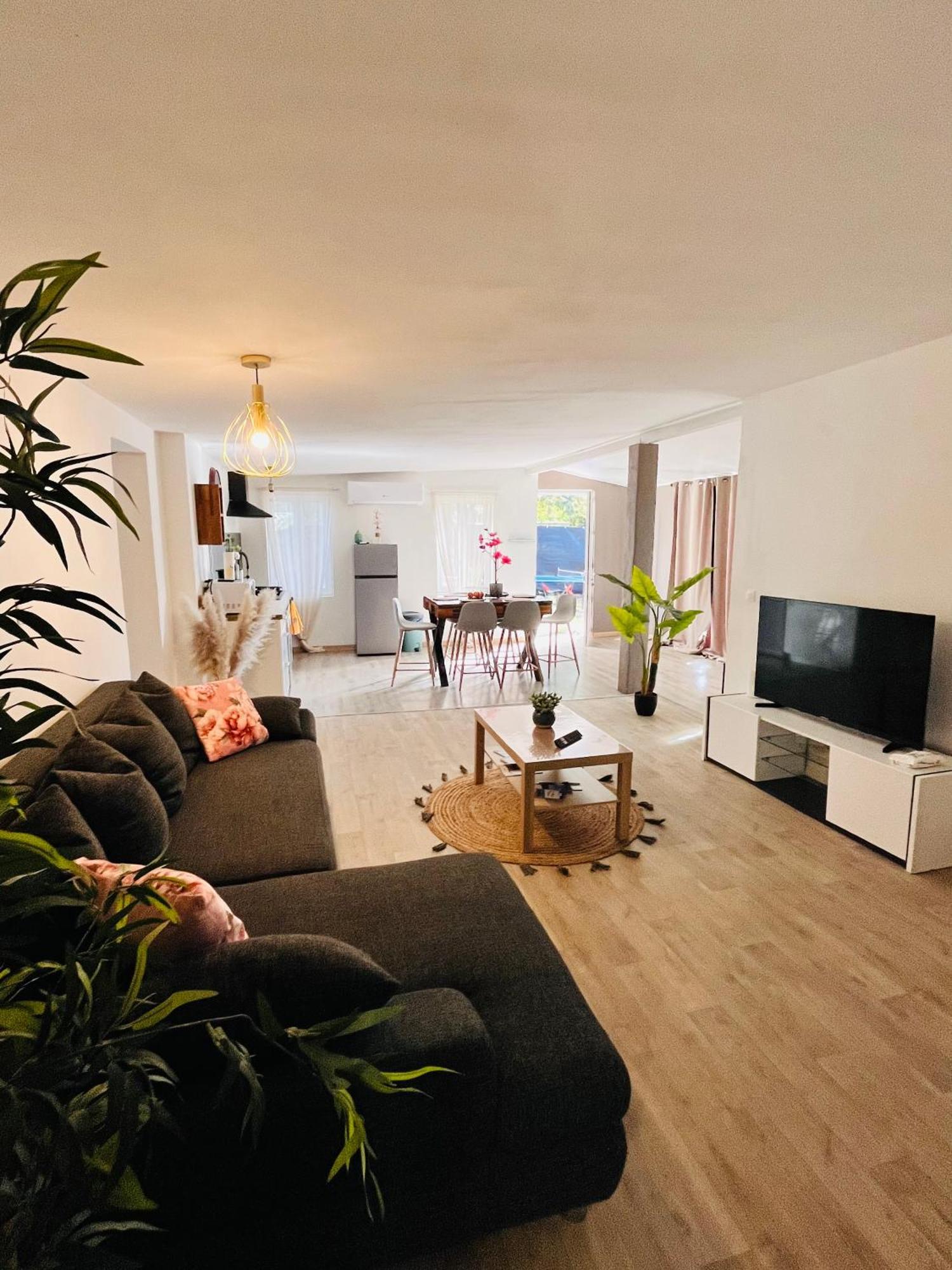 Location T3 Jardin Avec Piscine Villa Mèze Exterior foto